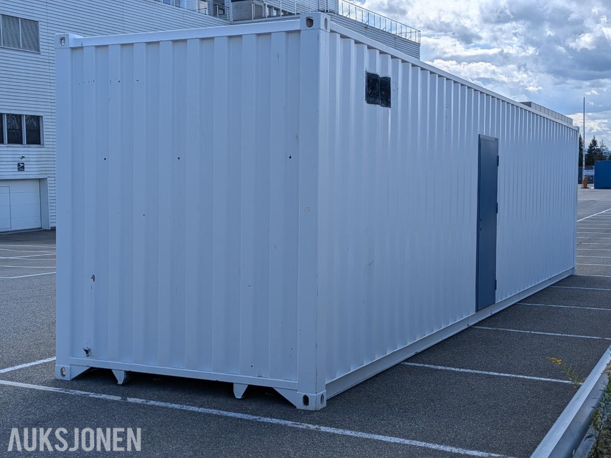 Solid 40' High Cube container selges!