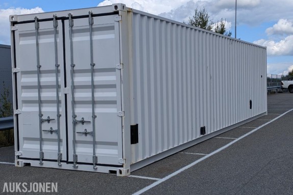 Solid 40' High Cube container selges!