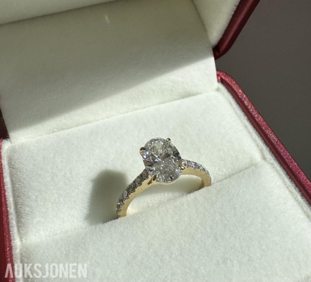 Egendesignet Cathedral style Ring 2,05 Carat Oval Cut Diamantring (D / VVS2) – IGI-Sertifisert