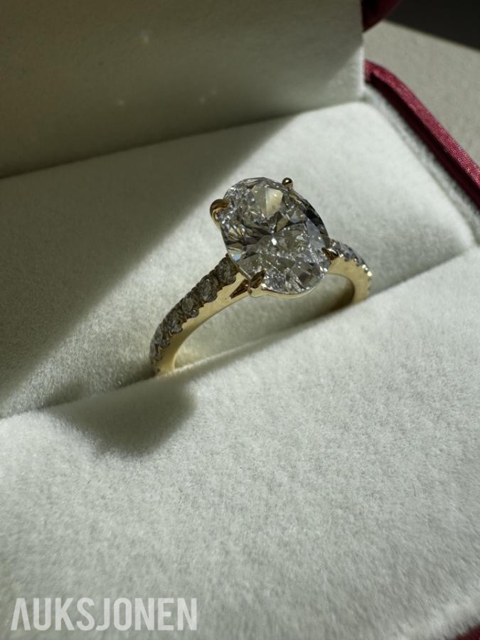 Egendesignet Cathedral style Ring 2,05 Carat Oval Cut Diamantring (D / VVS2) – IGI-Sertifisert
