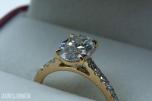 Egendesignet Cathedral style Ring 2,05 Carat Oval Cut Diamantring (D / VVS2) – IGI-Sertifisert 