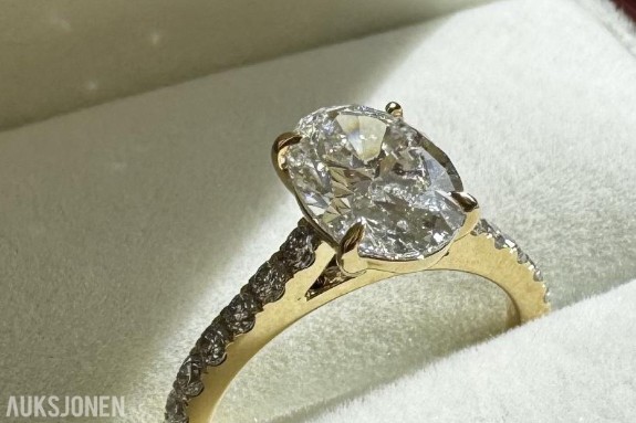 Egendesignet Cathedral style Ring 2,05 Carat Oval Cut Diamantring (D / VVS2) – IGI-Sertifisert 