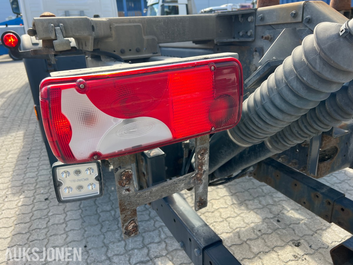 2018 Scania P 500 6x2*4NB vekselflakbil med Zepro bakløfter