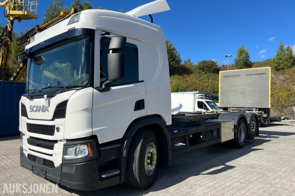 2018 Scania P 500 6x2*4NB vekselflakbil med Zepro bakløfter