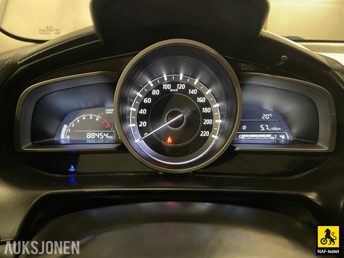 2016 Mazda 2 90HK KJØREFELTASSISTENT NAVI CRUISE NØKKELFRI