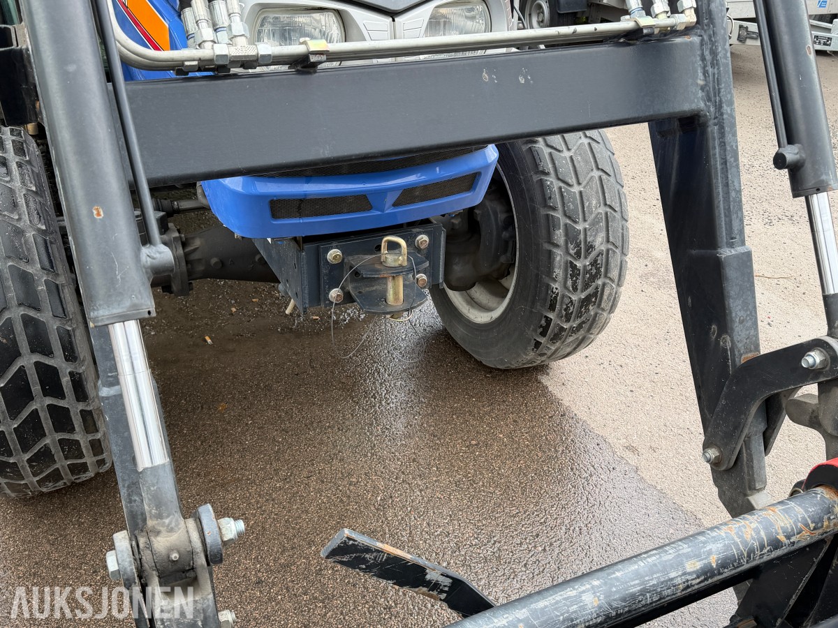 2009 Iseki TG5470 kompakt traktor m/frontlaster og skuffe
