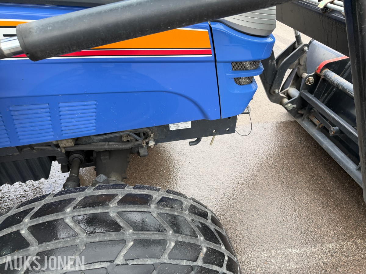 2009 Iseki TG5470 kompakt traktor m/frontlaster og skuffe