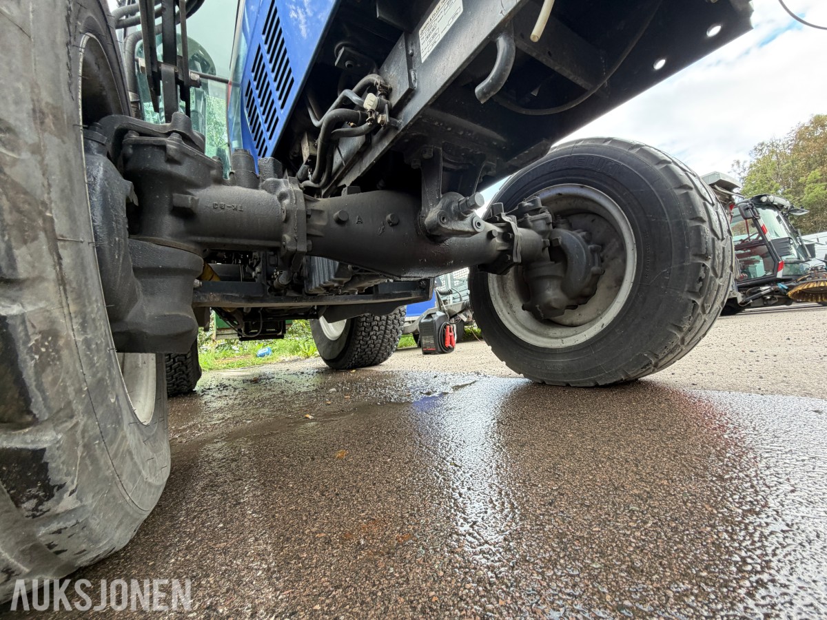 2009 Iseki TG5470 kompakt traktor m/frontlaster og skuffe