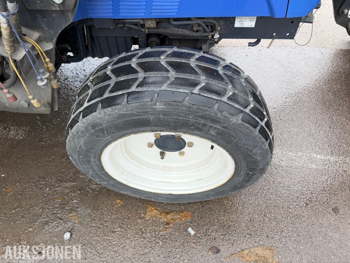 2009 Iseki TG5470 kompakt traktor m/frontlaster og skuffe