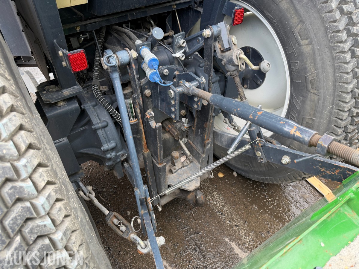 2009 Iseki TG5470 kompakt traktor m/frontlaster og skuffe