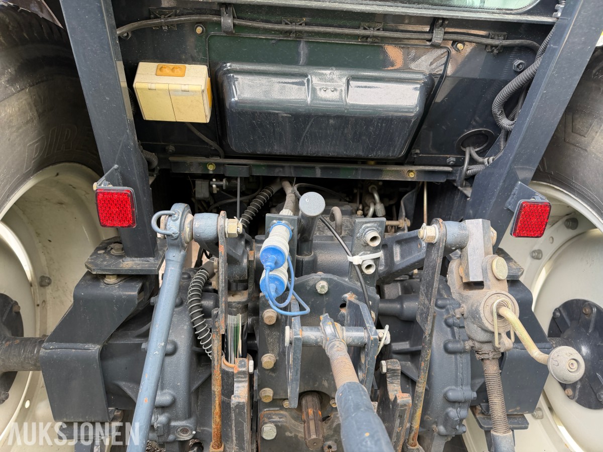 2009 Iseki TG5470 kompakt traktor m/frontlaster og skuffe