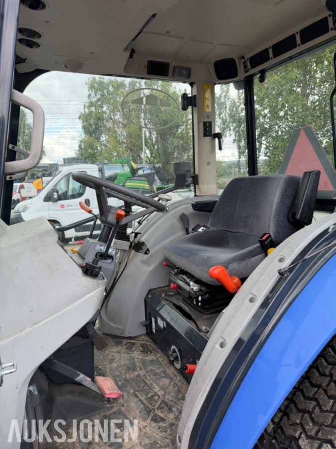 2009 Iseki TG5470 kompakt traktor m/frontlaster og skuffe