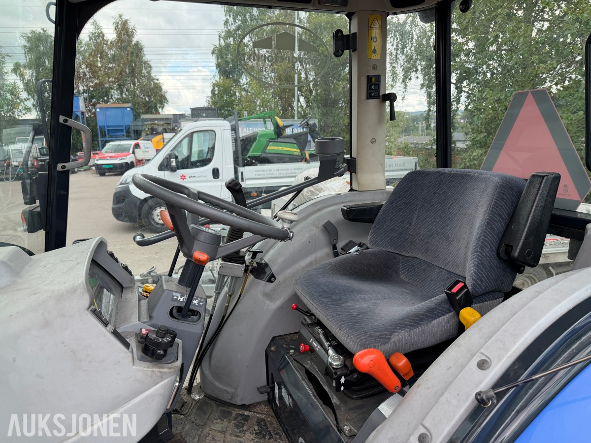 2009 Iseki TG5470 kompakt traktor m/frontlaster og skuffe