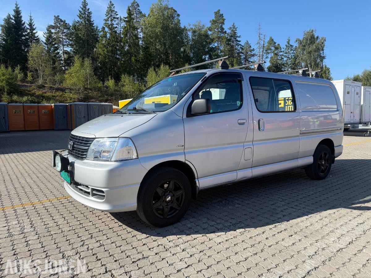 2009 Toyota HIACE 2.5-117 D 4WD.