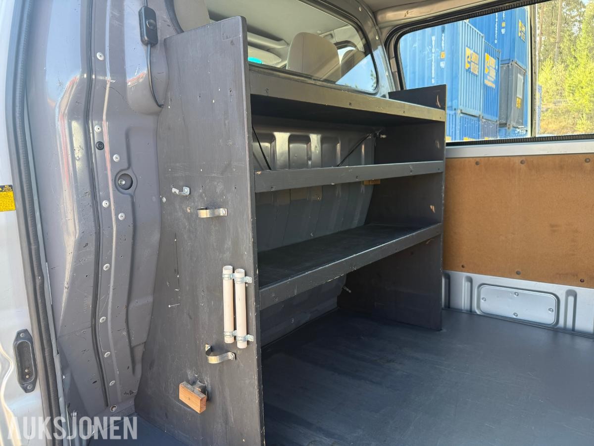 2009 Toyota HIACE 2.5-117 D 4WD.