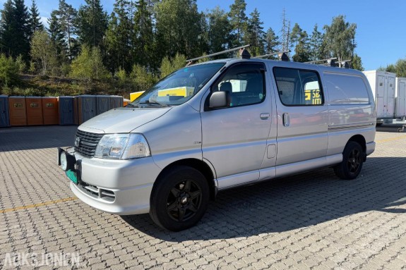 2009 Toyota HIACE 2.5-117 D 4WD.