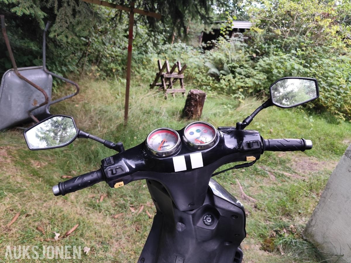 2008 TGB 303R HAWK