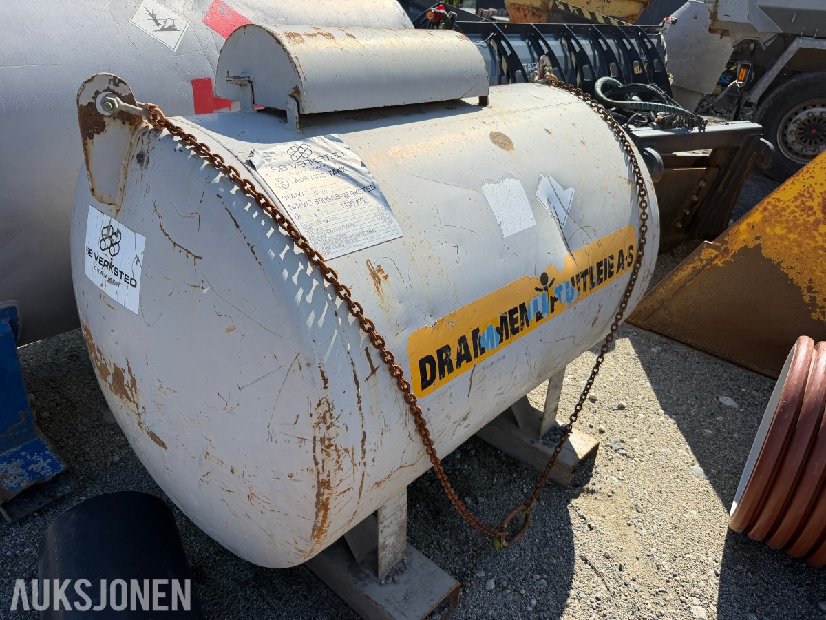 Dieseltank 1100 Liter