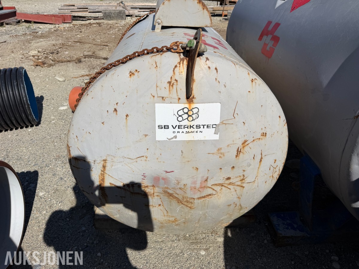 Dieseltank 1100 Liter