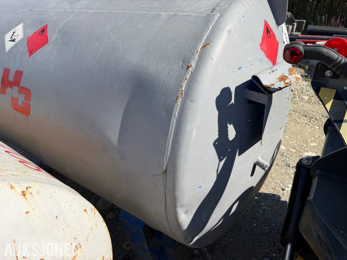Dieseltank 2700 Liter