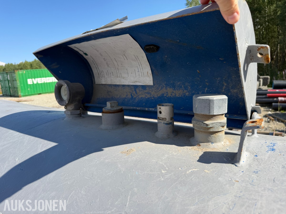 Dieseltank 2700 Liter