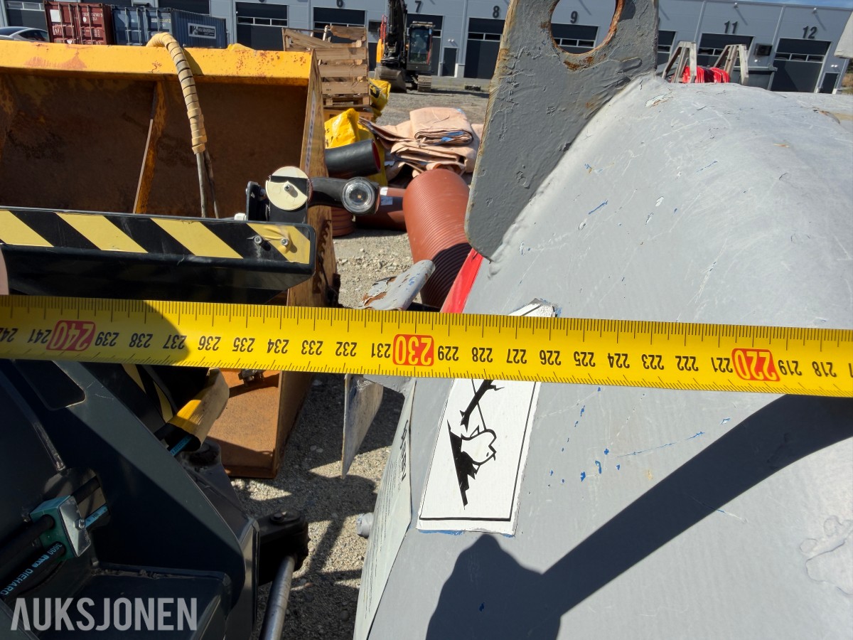 Dieseltank 2700 Liter