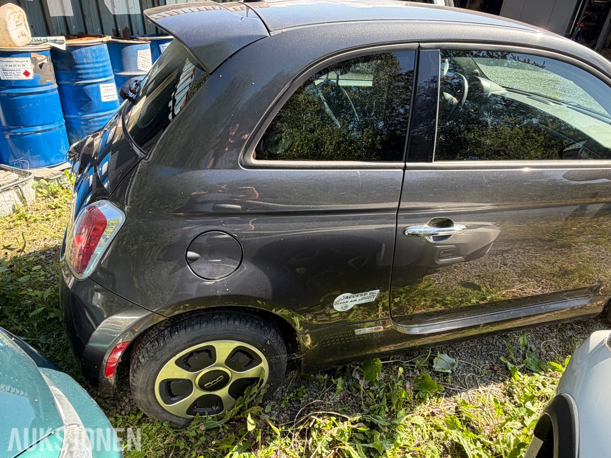 2014 Fiat 500E elektrisk / S+V dekk / Rep. objekt