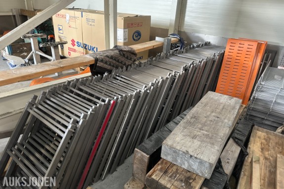 Butikkinnredning / lagerreoler | Metallreoler | Trådkurver og hyller