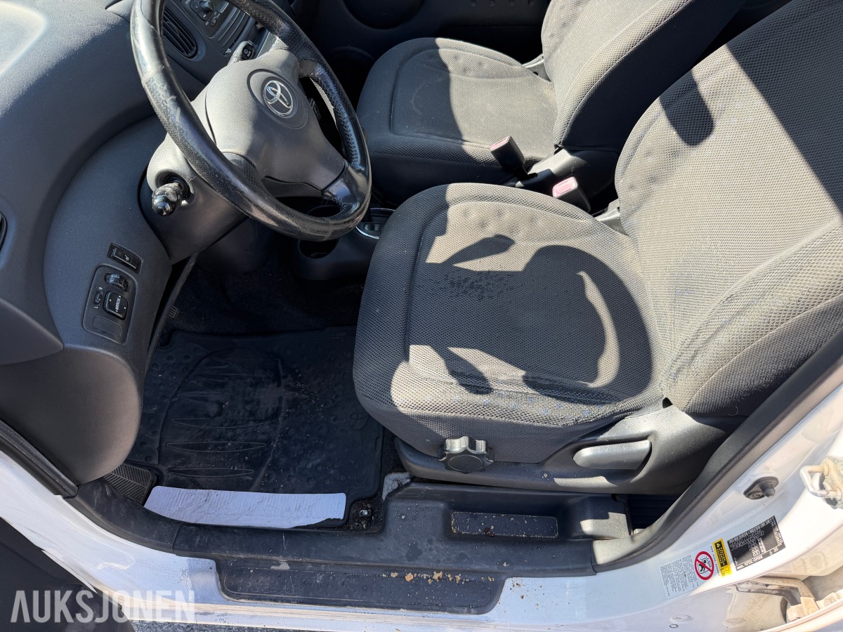 2005 Toyota YARIS VERSO 1.3-84 / Automat / EU-OK til 09.2027