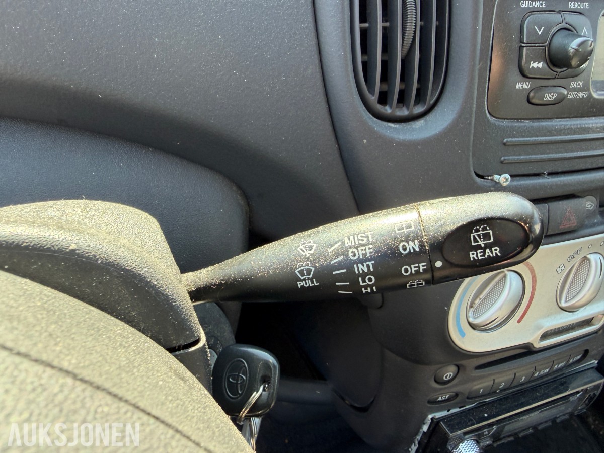 2005 Toyota YARIS VERSO 1.3-84 / Automat / EU-OK til 09.2027