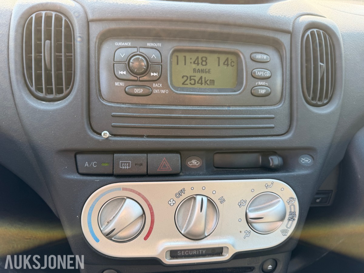 2005 Toyota YARIS VERSO 1.3-84 / Automat / EU-OK til 09.2027