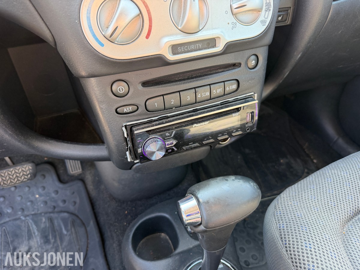 2005 Toyota YARIS VERSO 1.3-84 / Automat / EU-OK til 09.2027