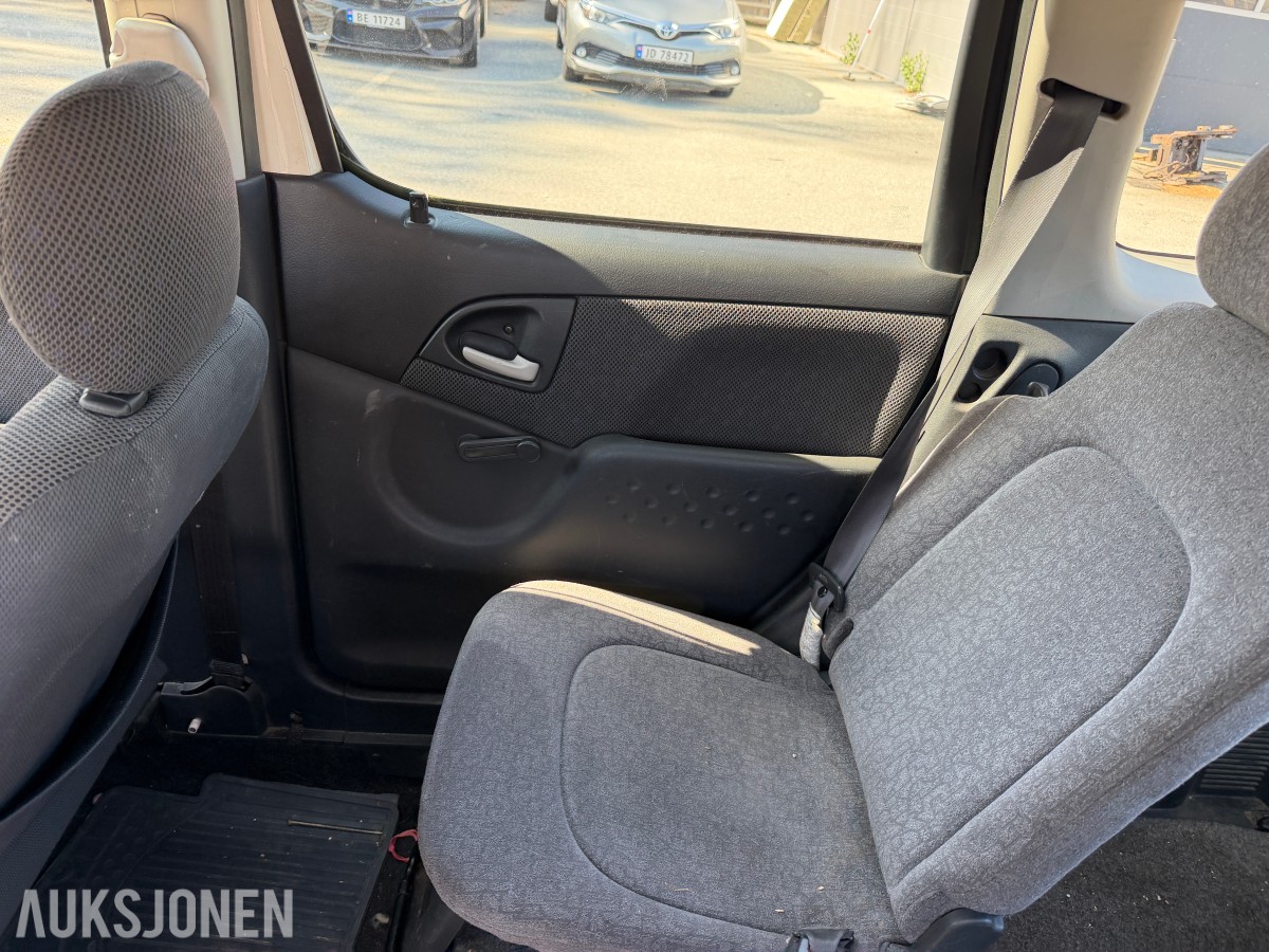 2005 Toyota YARIS VERSO 1.3-84 / Automat / EU-OK til 09.2027
