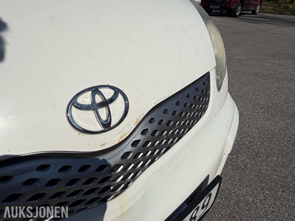 2005 Toyota YARIS VERSO 1.3-84 / Automat / EU-OK til 09.2027