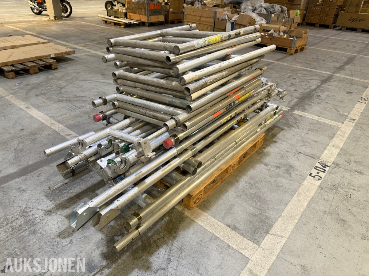 Parti med stillasdeler i aluminium