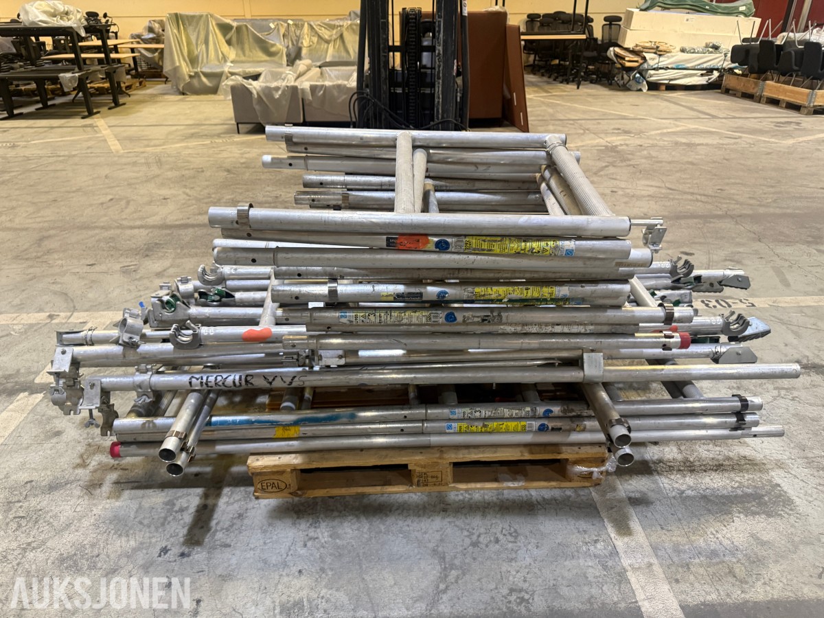 Parti med stillasdeler i aluminium