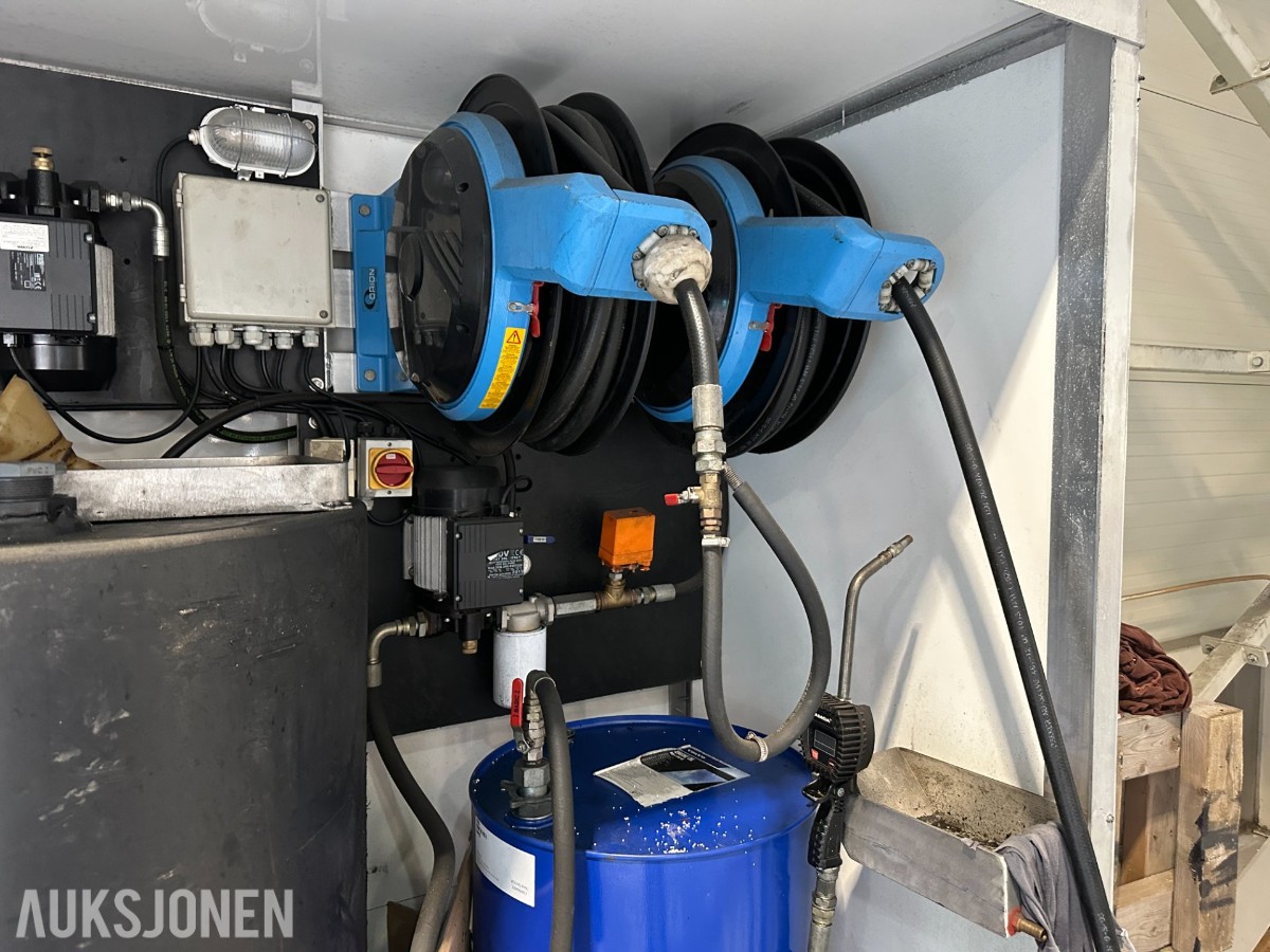 Oljetårn / oljestasjon | Tømming og fylling | Slangetromler og pumper
