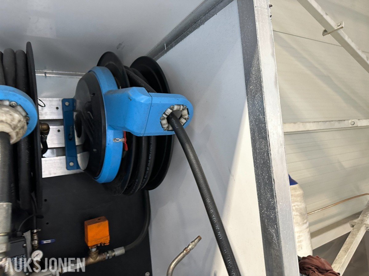 Oljetårn / oljestasjon | Tømming og fylling | Slangetromler og pumper