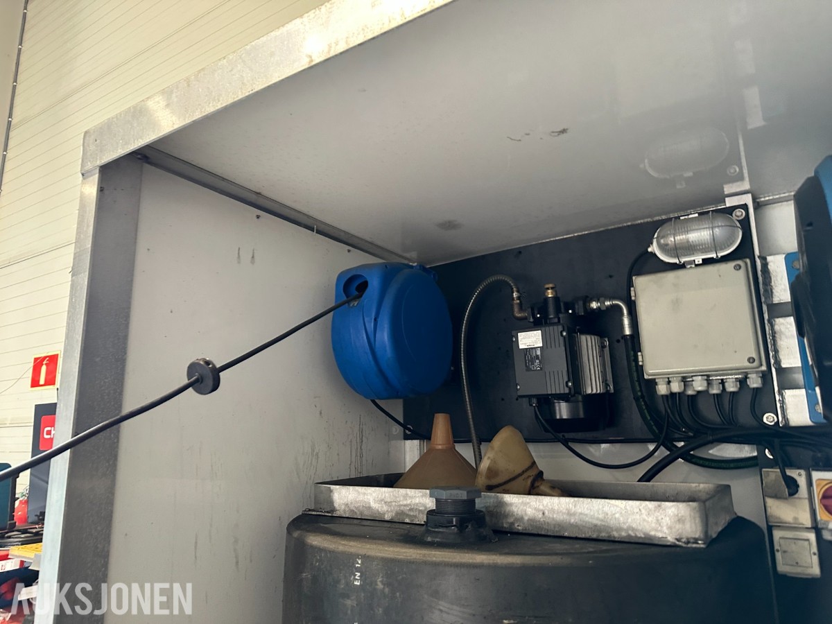 Oljetårn / oljestasjon | Tømming og fylling | Slangetromler og pumper