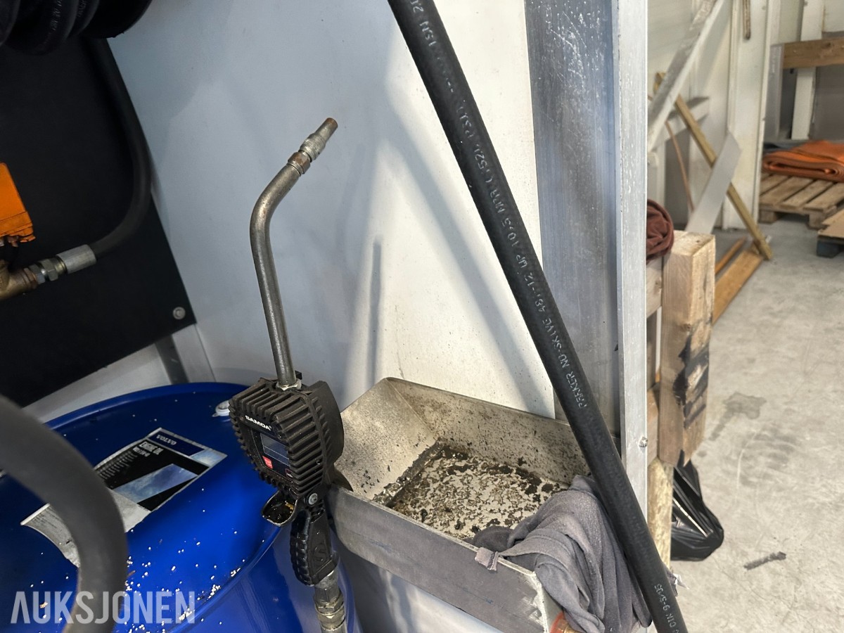 Oljetårn / oljestasjon | Tømming og fylling | Slangetromler og pumper