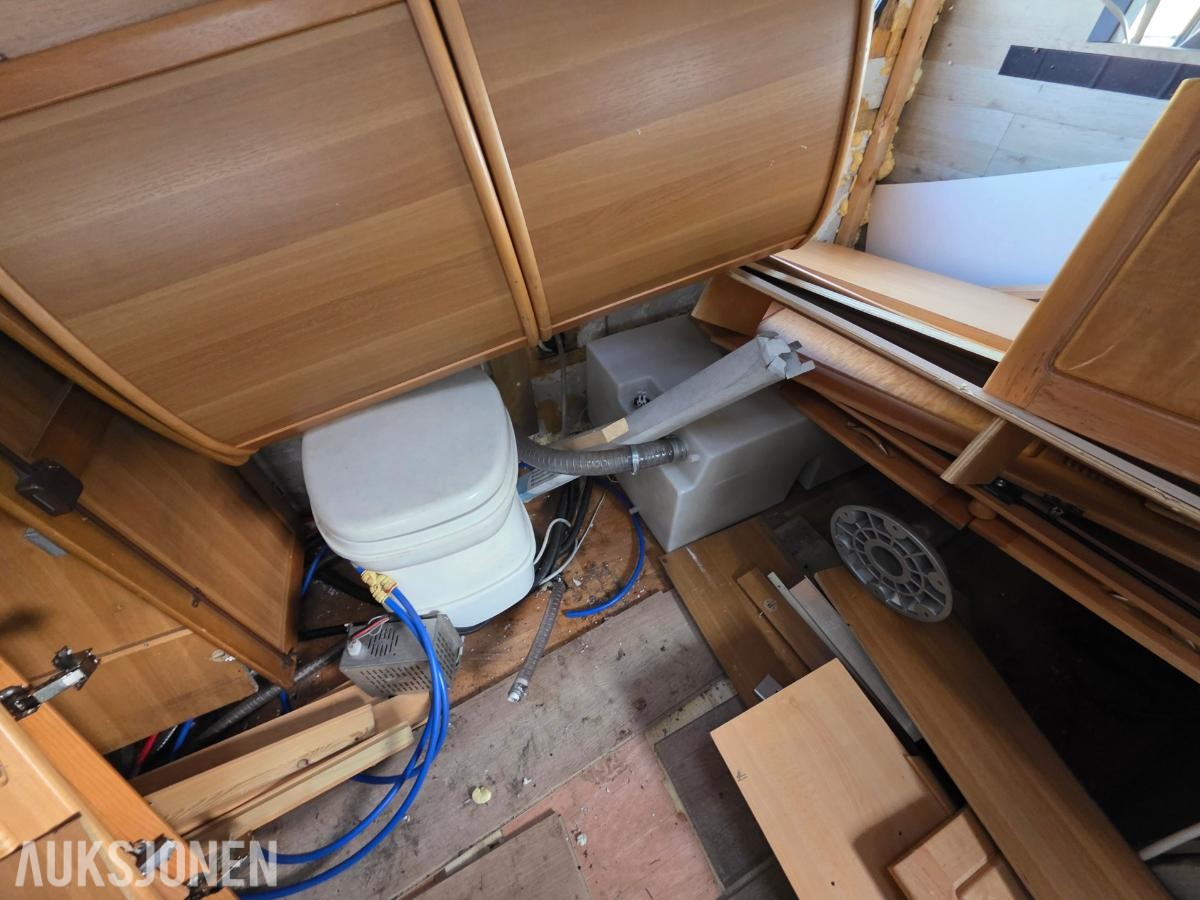 2001 Ford Transit campingbil - prosjekt - ingen minstepris