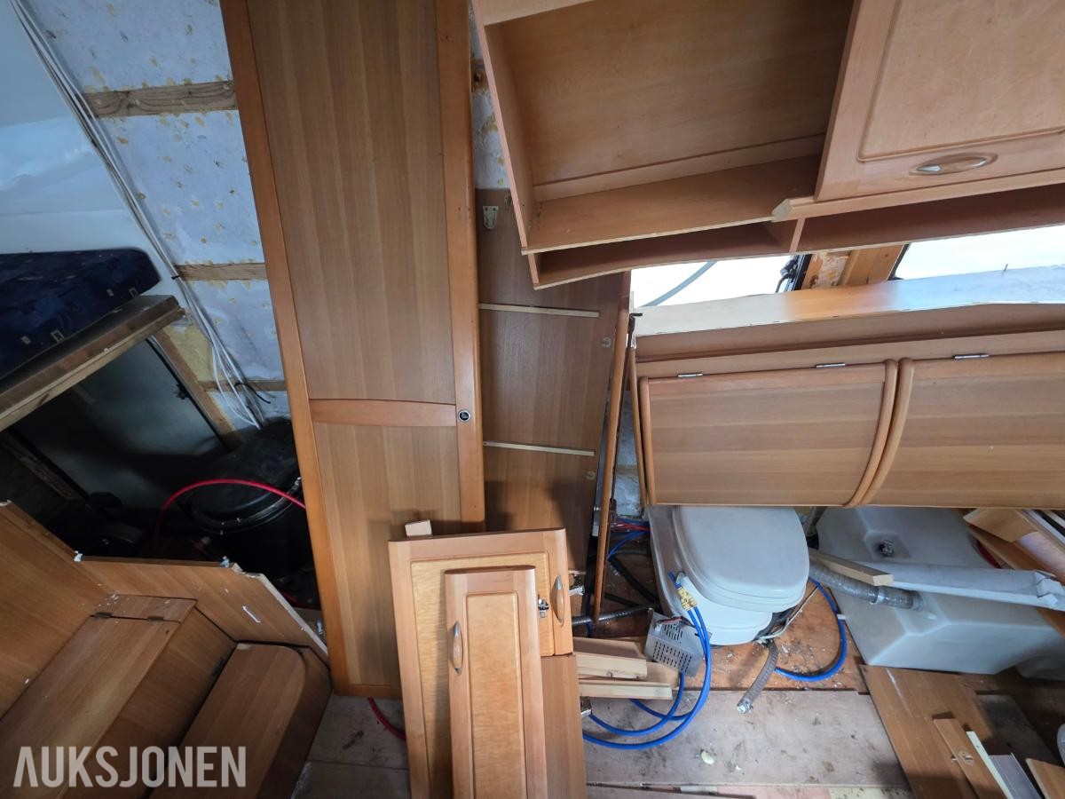 2001 Ford Transit campingbil - prosjekt - ingen minstepris