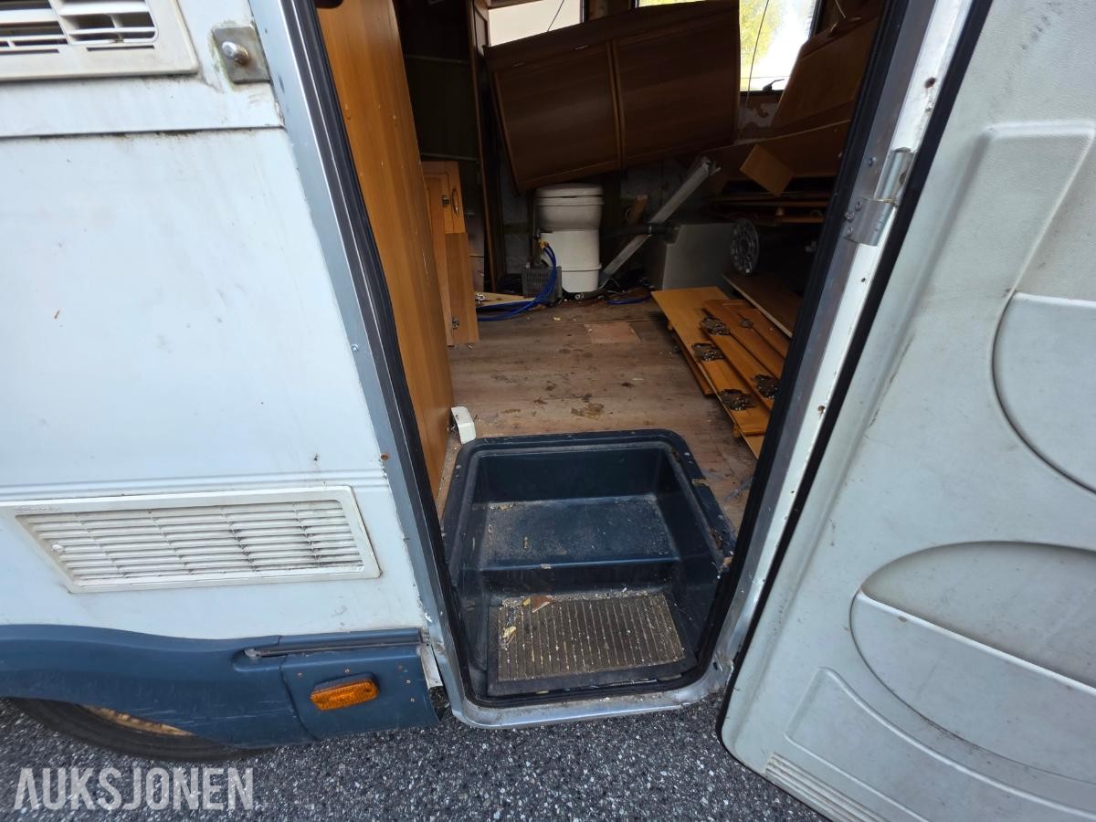 2001 Ford Transit campingbil - prosjekt - ingen minstepris