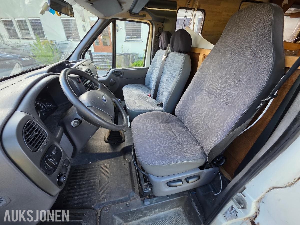 2001 Ford Transit campingbil - prosjekt - ingen minstepris