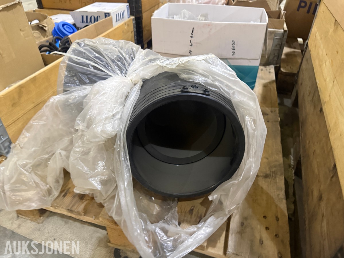 Stort parti rørdeler, koblinger og rørmateriell – AGRU, Pipelife m.m.