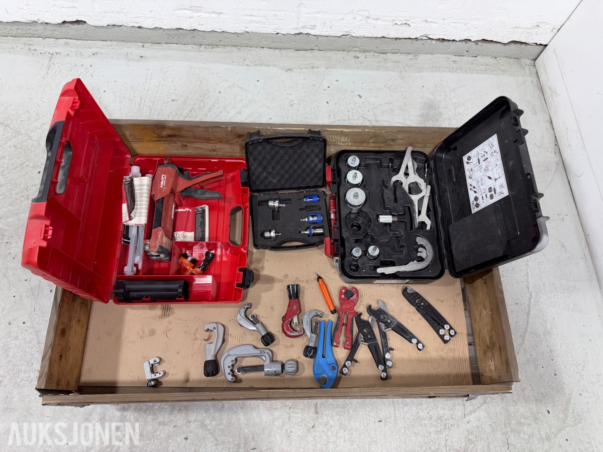 Rørleggerverktøy med Hilti HDM 330, TECE og rørkuttere