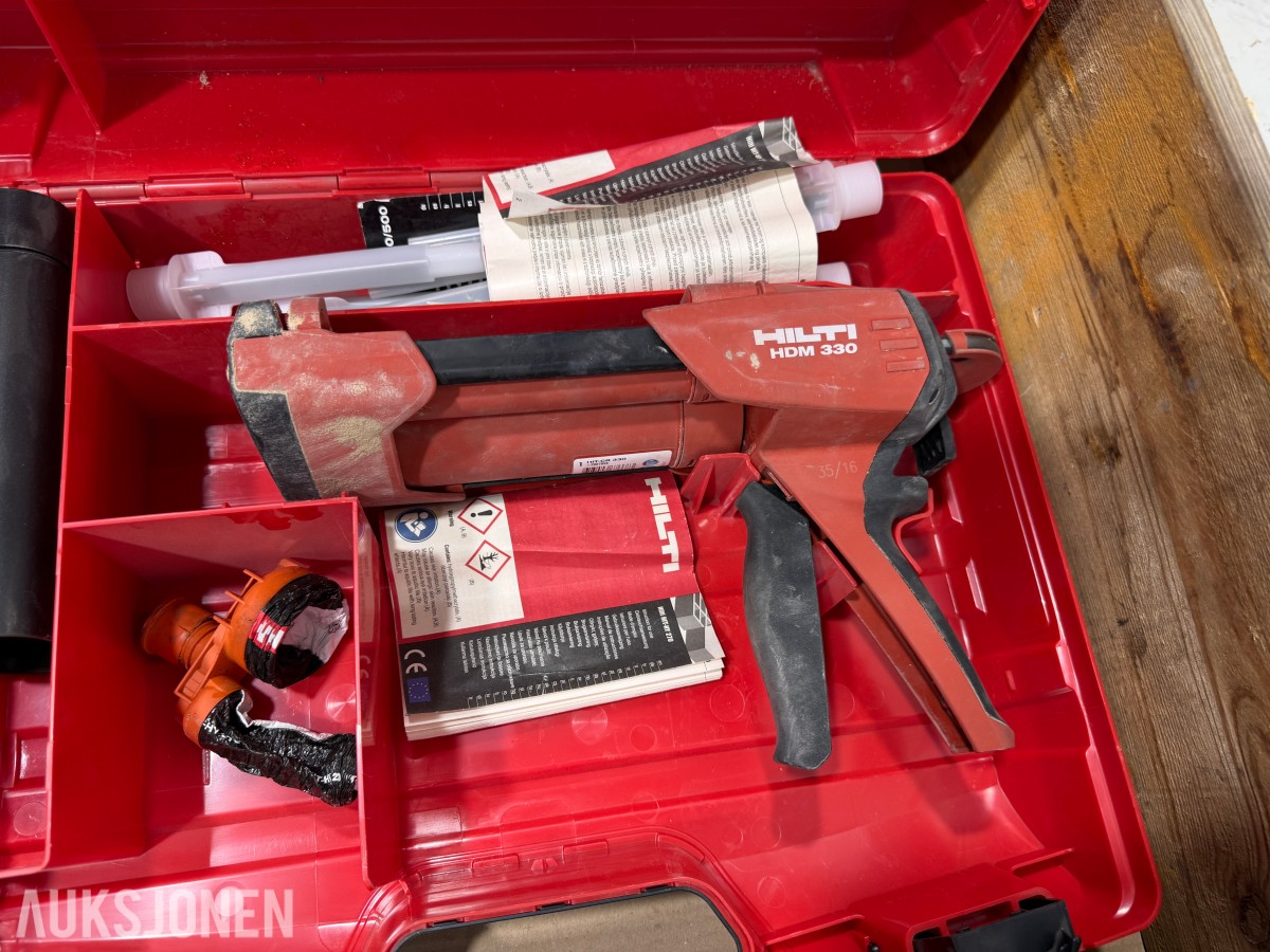 Rørleggerverktøy med Hilti HDM 330, TECE og rørkuttere