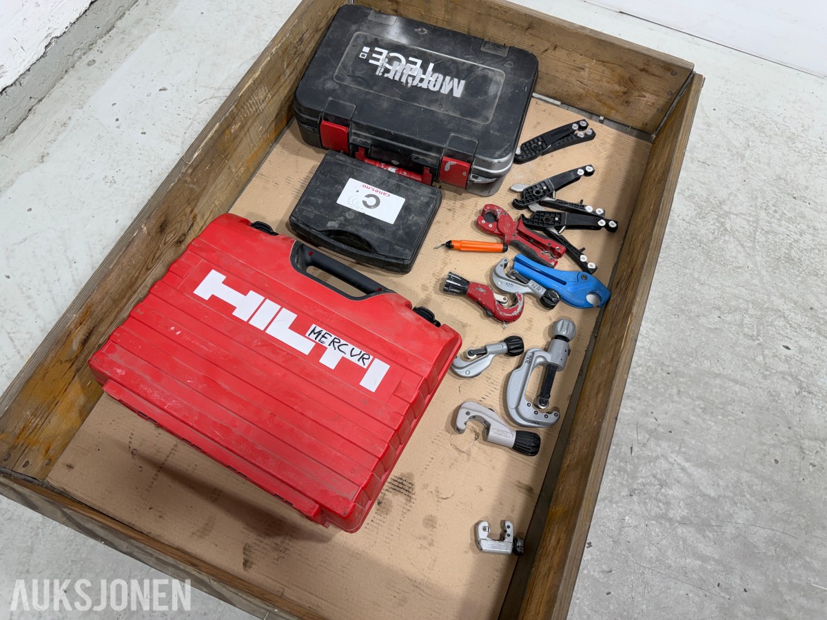 Rørleggerverktøy med Hilti HDM 330, TECE og rørkuttere