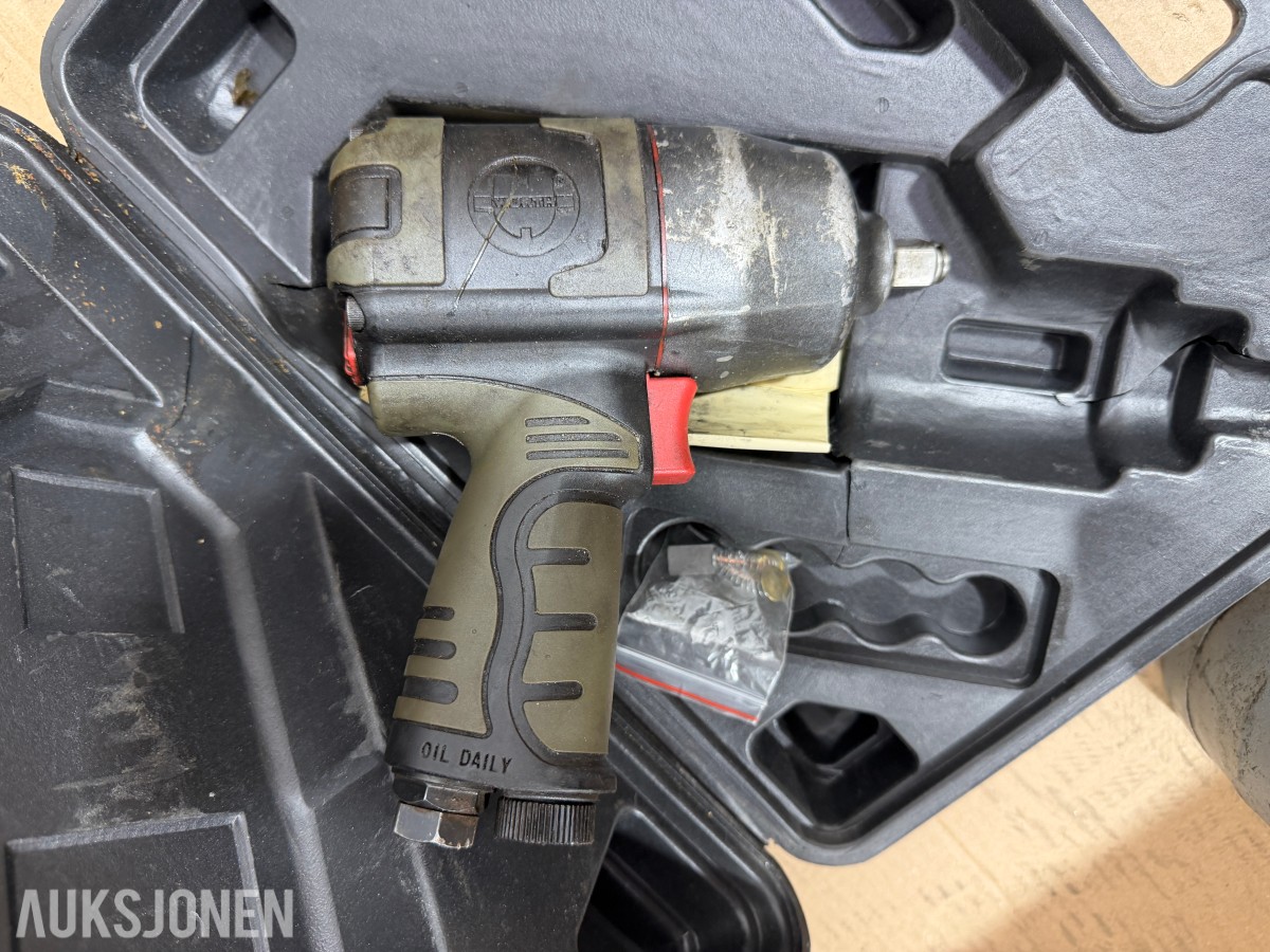 Verkstedverktøy med avtrekkere, RIDGID 915 og Würth muttertrekker