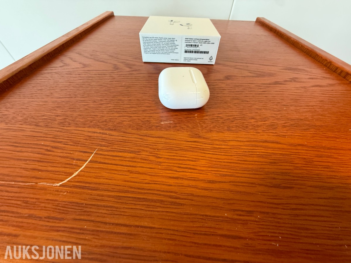 Apple AirPods 3. generasjon med MagSafe-ladeetui